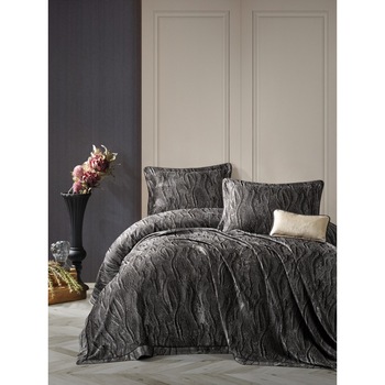 Set lux cuvertura jacquard 250x260cm si 2 fete perna, 1 perna 20x40 cm, 4 piese, Cotton Box, Carita Antracit Set lux cuvertura jacquard 250x260cm si 2 fete perna, 1 perna 20x40 cm, 4 piese, Cotton Box, Carita Antracit