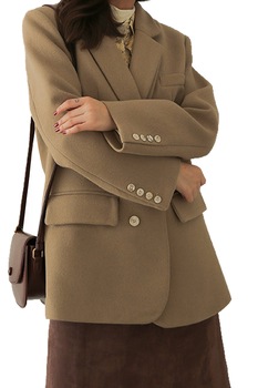 Palton dama scurt, cu buzunare si doua randuri de nasturi, revere drepte Palton dama scurt, cu buzunare si doua randuri de nasturi, revere drepte