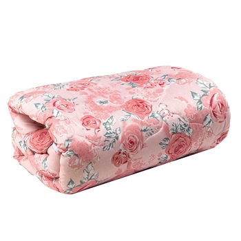 Pilota 180 x 200 cm,din microfibra matlasata cu interior din vatelina siliconizata ,cu imprimeu modern Pilota 180 x 200 cm,din microfibra matlasata cu interior din vatelina siliconizata ,cu imprimeu modern