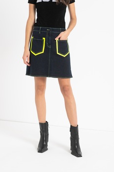 Love Moschino, Fusta din denim cu detalii contrastante, Bleumarin/Verde neon Love Moschino, Fusta din denim cu detalii contrastante, Bleumarin/Verde neon