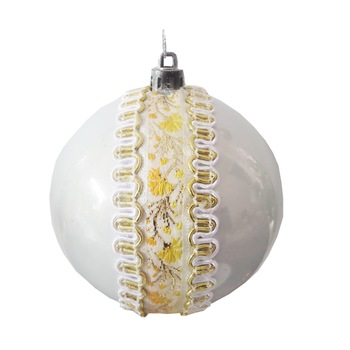 Glob de Craciun 10 cm Alb Motive Taranesti Broderie Galbena Papadii Glob de Craciun 10 cm Alb Motive Taranesti Broderie Galbena Papadii