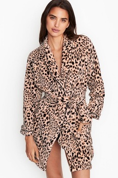 Halat VICTORIA'S SECRET Logo Short Cozy Robe Champagne Leopard, marimea M/L Halat VICTORIA'S SECRET Logo Short Cozy Robe Champagne Leopard, marimea M/L