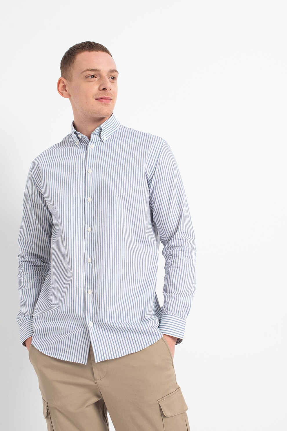 Selected Homme, Camasa de bumbac organic cu guler fixat cu nasturi, Alb/Bleumarin