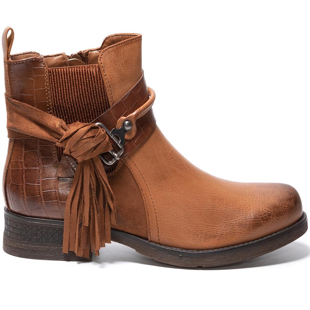 Ghete dama Corinthia, Maro, Maro