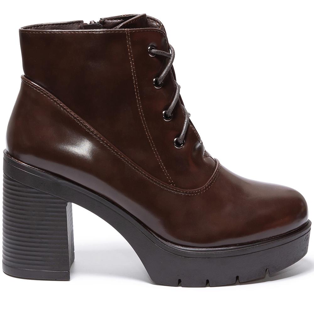 Botine dama Luigina, Cafeniu, Maro