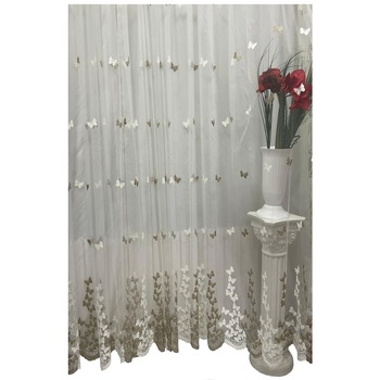 Perdea bej/alba brodata din colectia  Perdea bej/alba brodata din colectia