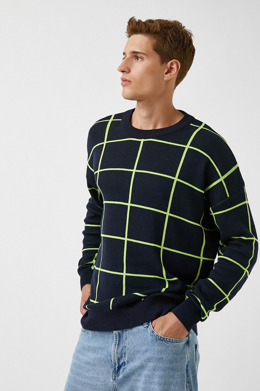 KOTON, Pulover lejer cu decolteu la baza gatului si model in carouri, Bleumarin inchis/Verde lime