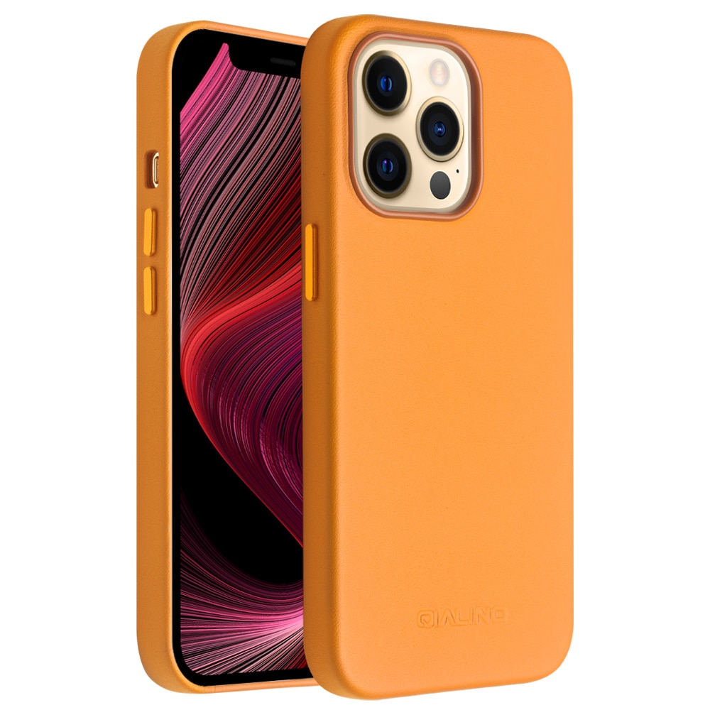 Husa slim pentru iPhone 13 Pro Max, cu MagSafe din piele naturala de vitel, tip back cover, Qialino, Golden brown