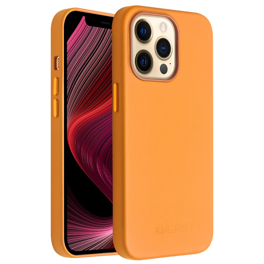 Husa slim pentru iPhone 13 Pro, cu MagSafe din piele naturala de vitel, tip back cover, Qialino, Golden brown