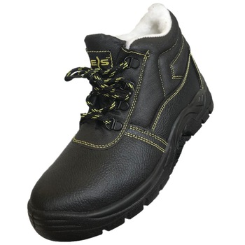 Bocanci de protectie imblaniti, Bryes TO, de iarna, din piele cu bombeu metalic si talpa antiderapanta, negru, marimea 46 Bocanci de protectie imblaniti, Bryes TO, de iarna, din piele cu bombeu metalic si talpa antiderapanta, negru, marimea 46