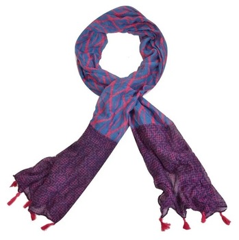 Esarfa dama, Zola®, pentru sezonul rece, albastra/rosie, model romb, 180x60 cm Esarfa dama, Zola®, pentru sezonul rece, albastra/rosie, model romb, 180x60 cm