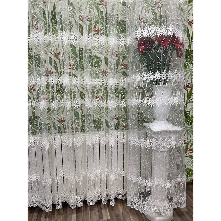 Perdea alba brodata cu alb din colectia "Redonda" 250x245cm cu rejansa, by Liz Line - P25925