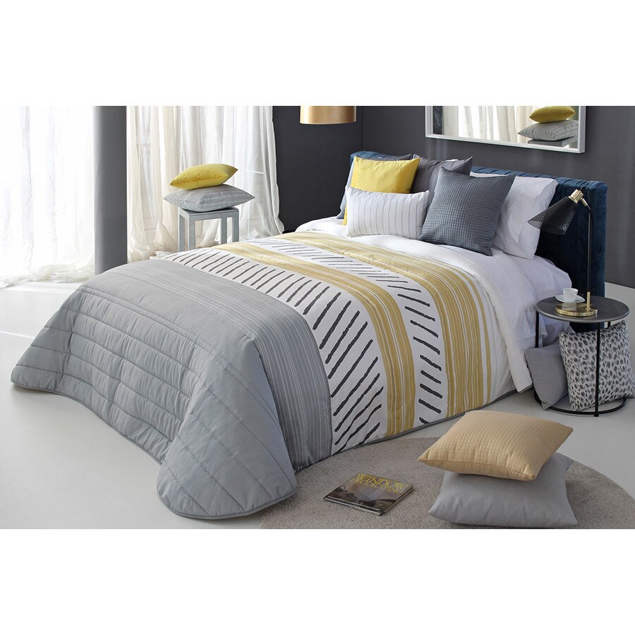 Set Cuvertura matlasata Sinkler 2A si 2 perne decorative, Reig Marti, gri, dimensiune 235 cm x 270 cm