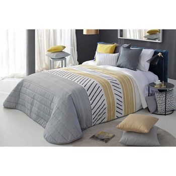 Set Cuvertura matlasata Sinkler 2A si 1 perna decorativa, Reig Marti, gri, dimensiune 205 cm x 270 cm Set Cuvertura matlasata Sinkler 2A si 1 perna decorativa, Reig Marti, gri, dimensiune 205 cm x 270 cm