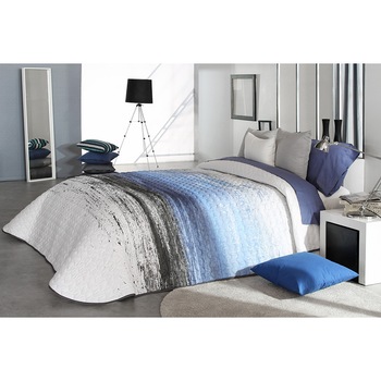 Set Cuvertura matlasata Tarey 2P si 1 perna decorativa, Reig Marti, albastru gri, dimensiune 205 cm x 270 cm Set Cuvertura matlasata Tarey 2P si 1 perna decorativa, Reig Marti, albastru gri, dimensiune 205 cm x 270 cm