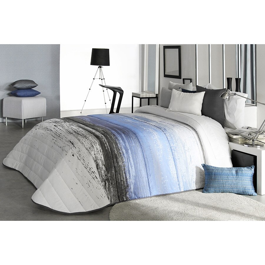 Set Cuvertura matlasata Tarey 2A si 1 perna decorativa, Reig Marti, albastru gri, dimensiune 205 cm x 270 cm