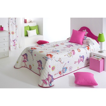 Set Cuvertura matlasata Sugar 2P si 1 perna decorativa, Reig Marti, roz, balerine, dimensiune 205 cm x 270 cm Set Cuvertura matlasata Sugar 2P si 1 perna decorativa, Reig Marti, roz, balerine, dimensiune 205 cm x 270 cm