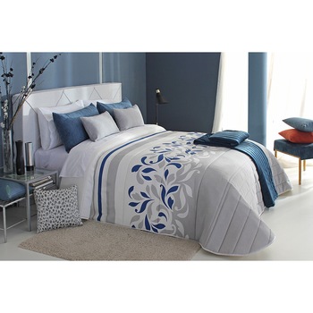 Set Cuvertura matlasata Vassile si 1 perna decorativa, Reig Marti, albastru, gri, dimensiune 190 cm x 270 cm Set Cuvertura matlasata Vassile si 1 perna decorativa, Reig Marti, albastru, gri, dimensiune 190 cm x 270 cm