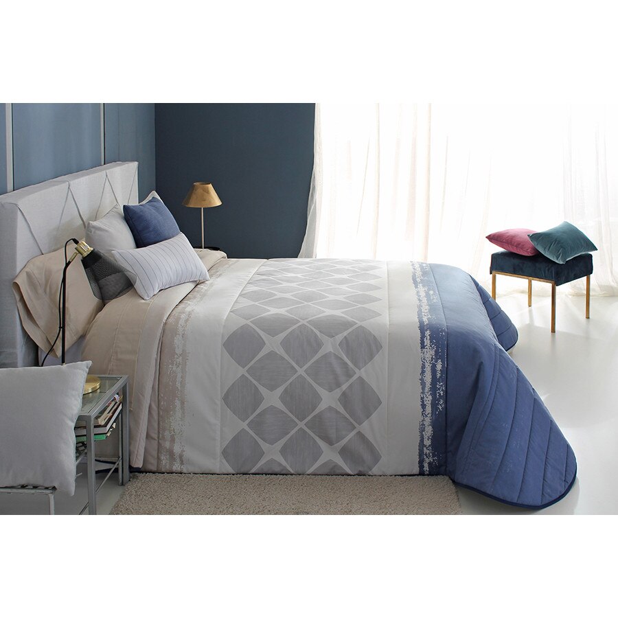 Set Cuvertura matlasata Unique si 1 perna decorativa, Reig Marti, albastru, gri, dimensiune 205 cm x 270 cm