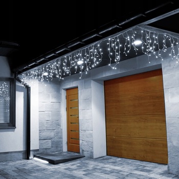 Ghirlanda luminoasa tip perdea 300 LED-uri, 12m, pentru interior/exterior, iluminare alba Ghirlanda luminoasa tip perdea 300 LED-uri, 12m, pentru interior/exterior, iluminare alba