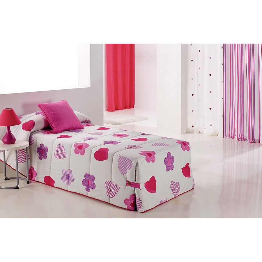 Set Cuvertura matlasata Wendyco si 1 perna decorativa, Reig Marti, flori, inimioare, dimensiune 205 cm x 270 cm