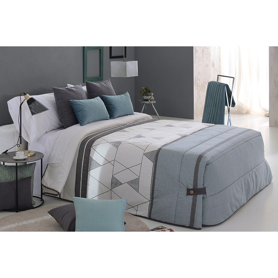 Set Cuvertura matlasata Zenda si 1 perna decorativa, Reig Marti, gri, turcoaz, dimensiune 190 cm x 270 cm