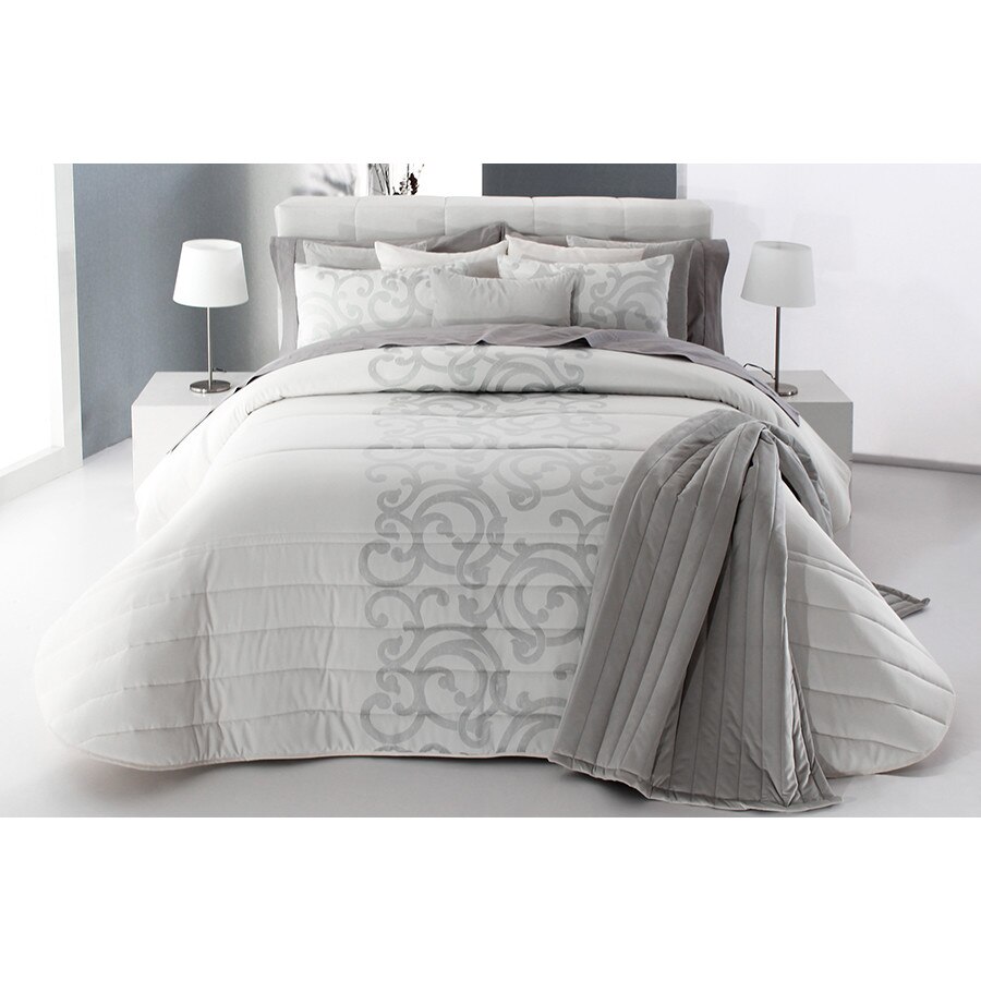 Set Cuvertura matlasata Amiens si 2 perne decorative, Reig Marti, gri, dimensiune 235 cm x 270 cm