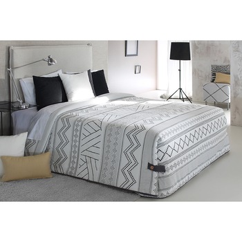 Set Cuvertura matlasata Adok si 1 perna decorativa, Reig Marti, gri, dimensiune 205 cm x 270 cm Set Cuvertura matlasata Adok si 1 perna decorativa, Reig Marti, gri, dimensiune 205 cm x 270 cm