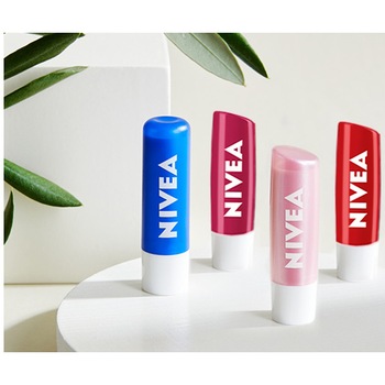 Pachet Promo Nivea Lip Care: Balsam de buze Nivea, 50 ml x 4 bucati Pachet Promo Nivea Lip Care: Balsam de buze Nivea, 50 ml x 4 bucati