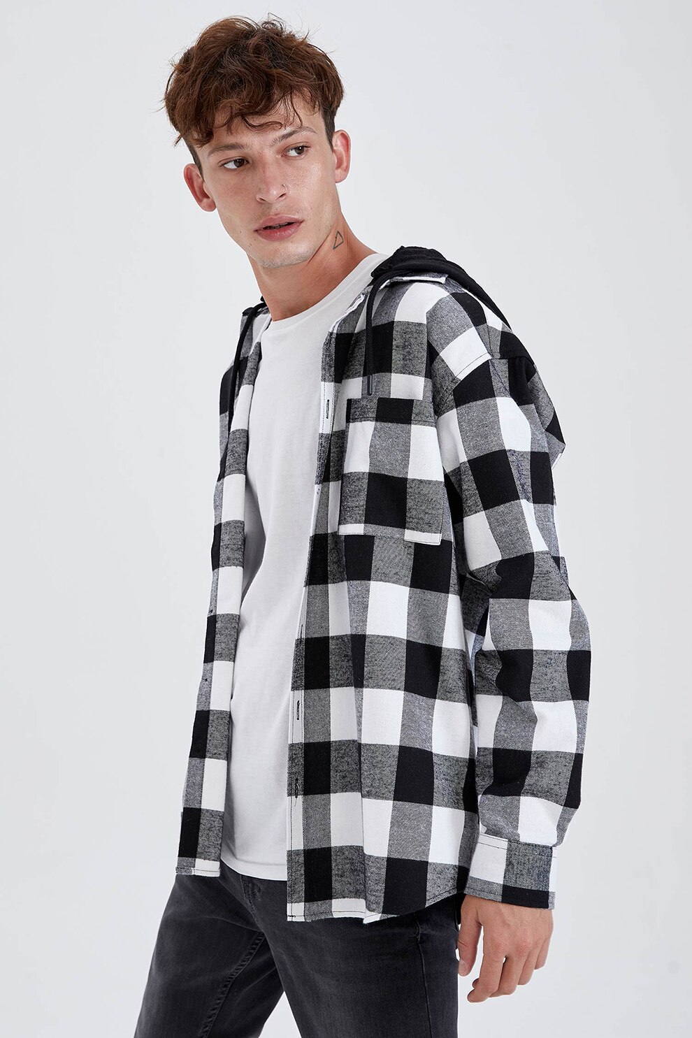 DeFacto, Camasa regular fit cu gluga si model in carouri, Negru/Alb