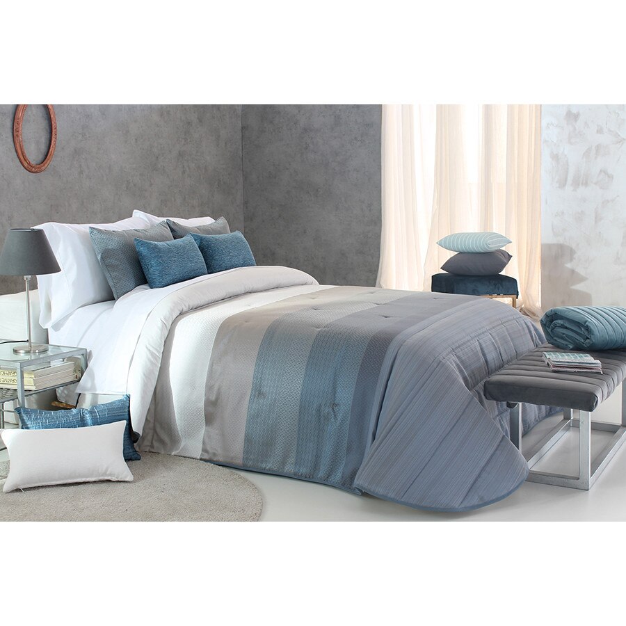 Set Cuvertura matlasata Fox si 2 perne decorative, Reig Marti, albastru, dimensiune 235 cm x 270 cm