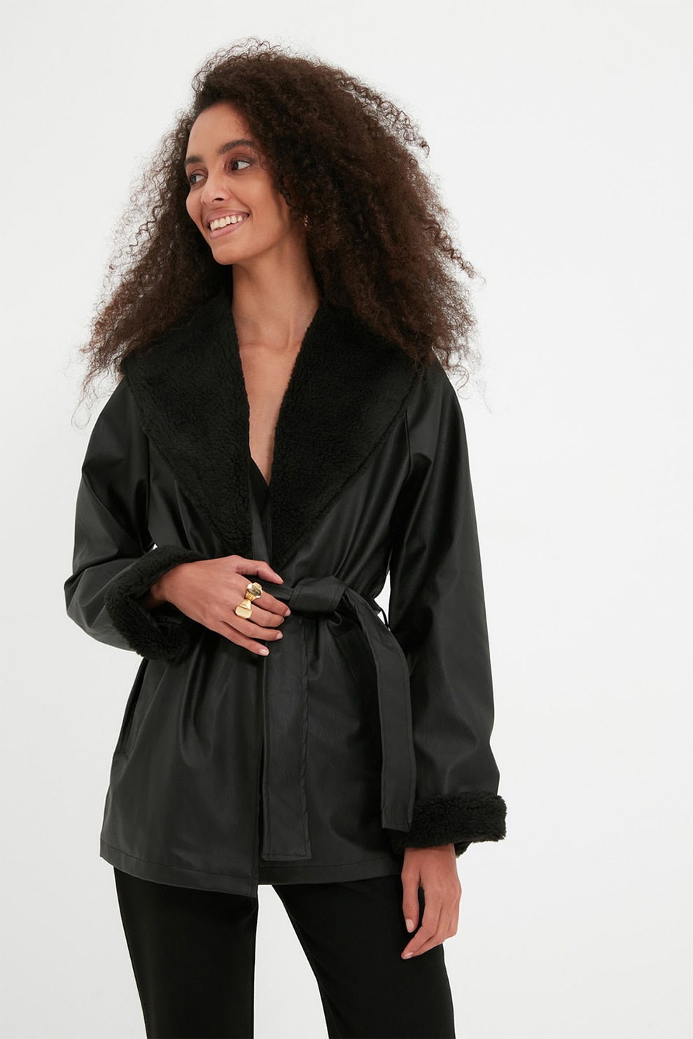 Trendyol, Palton de piele ecologica cu guler din material teddy, Negru