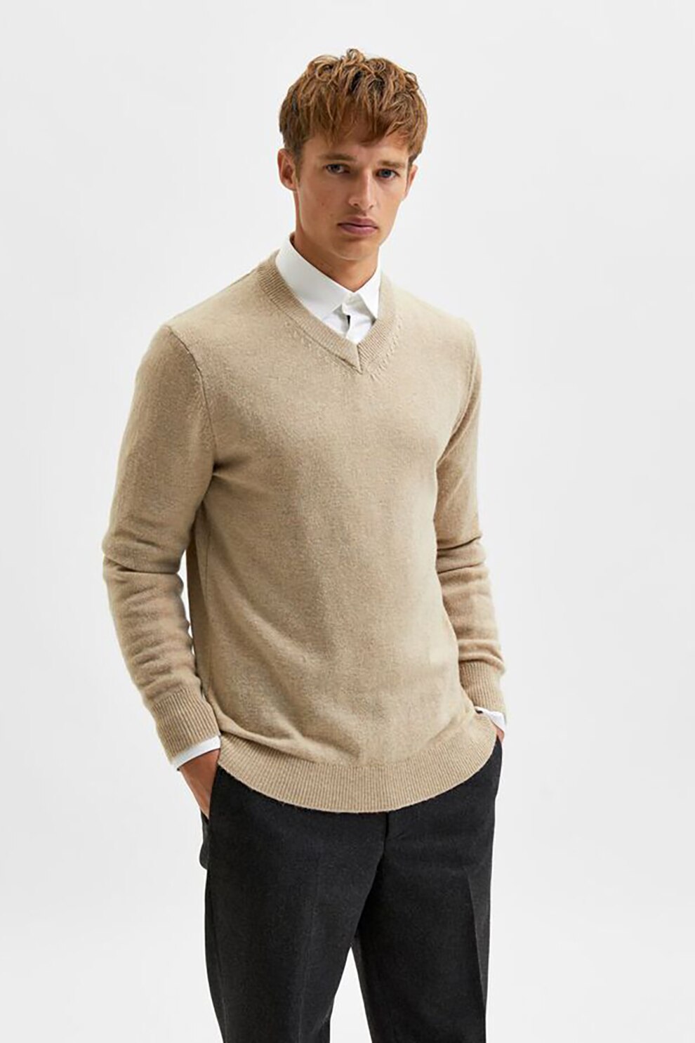 Selected Homme, Pulover din amestec de lana cu decolteu in V, Maro camel