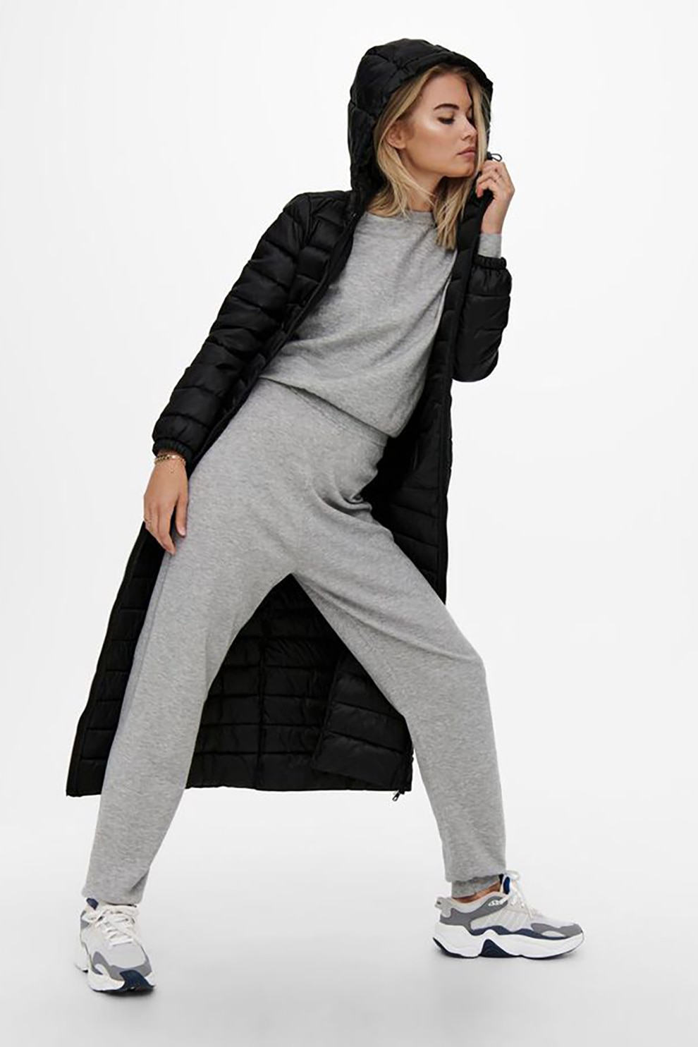 Only, Geaca lunga matlasata cu gluga, Negru