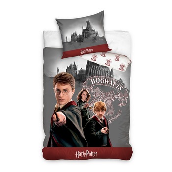 Set lenjerie de pat pentru copii Harry Potter The Magic, 140x200 cm , 70x90 cm , Bumbac 100%, Multicolor Set lenjerie de pat pentru copii Harry Potter The Magic, 140x200 cm , 70x90 cm , Bumbac 100%, Multicolor