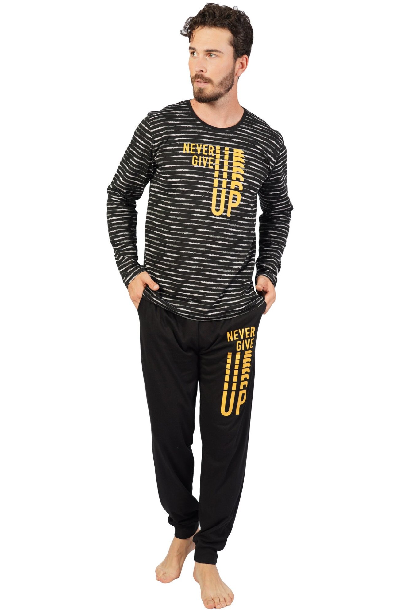 Pijama barbati, Model Up