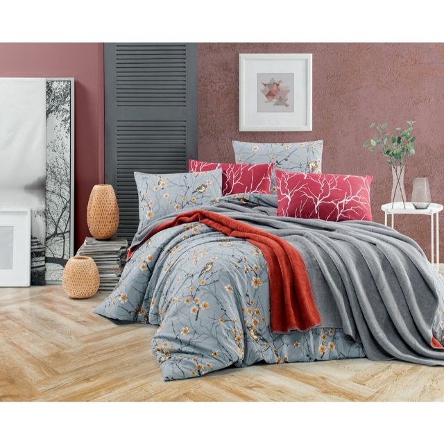 Set pentru pat dublu, patura, cearsaf si 2 fete de perna, model Valeria Double Face Flower Bird