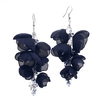 Cercei lungi statement, Zia Fashion, Adria, flori din voal, perle Mallorca si inox, handmade Cercei lungi statement, Zia Fashion, Adria, flori din voal, perle Mallorca si inox, handmade