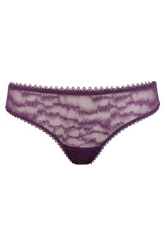 Chiloti din dantela cu clin de bumbac, model brazilian, Intimamoda Atraction7017, Mov pruna Chiloti din dantela cu clin de bumbac, model brazilian, Intimamoda Atraction7017, Mov pruna