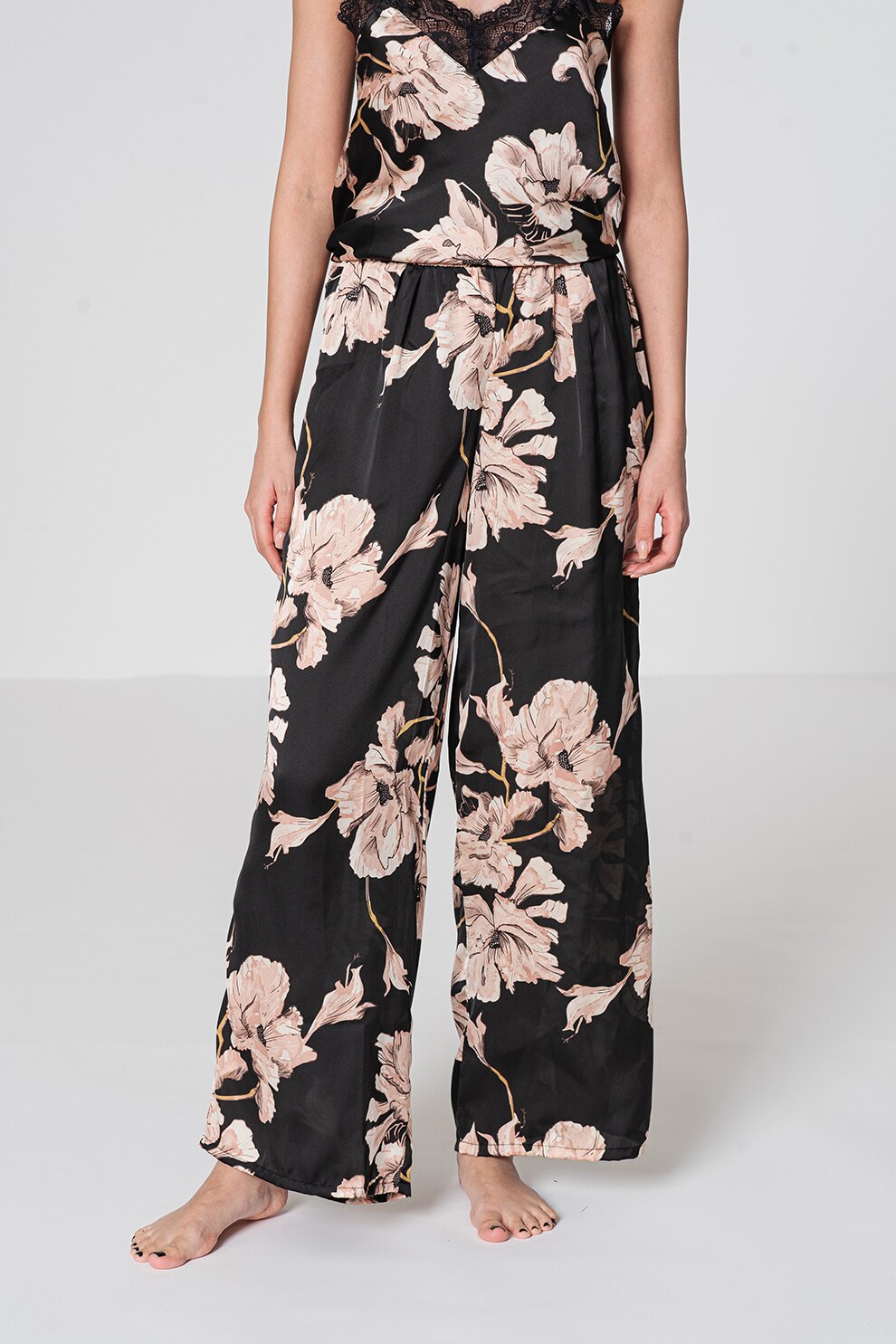 Hunkemoller, Pantaloni de pijama cu croiala ampla Bloom, Negru/Roz