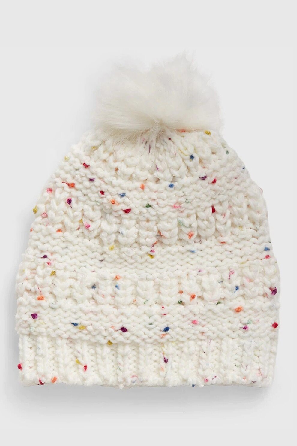 GAP, Caciula cu aspect cu nopeuri si ciucure