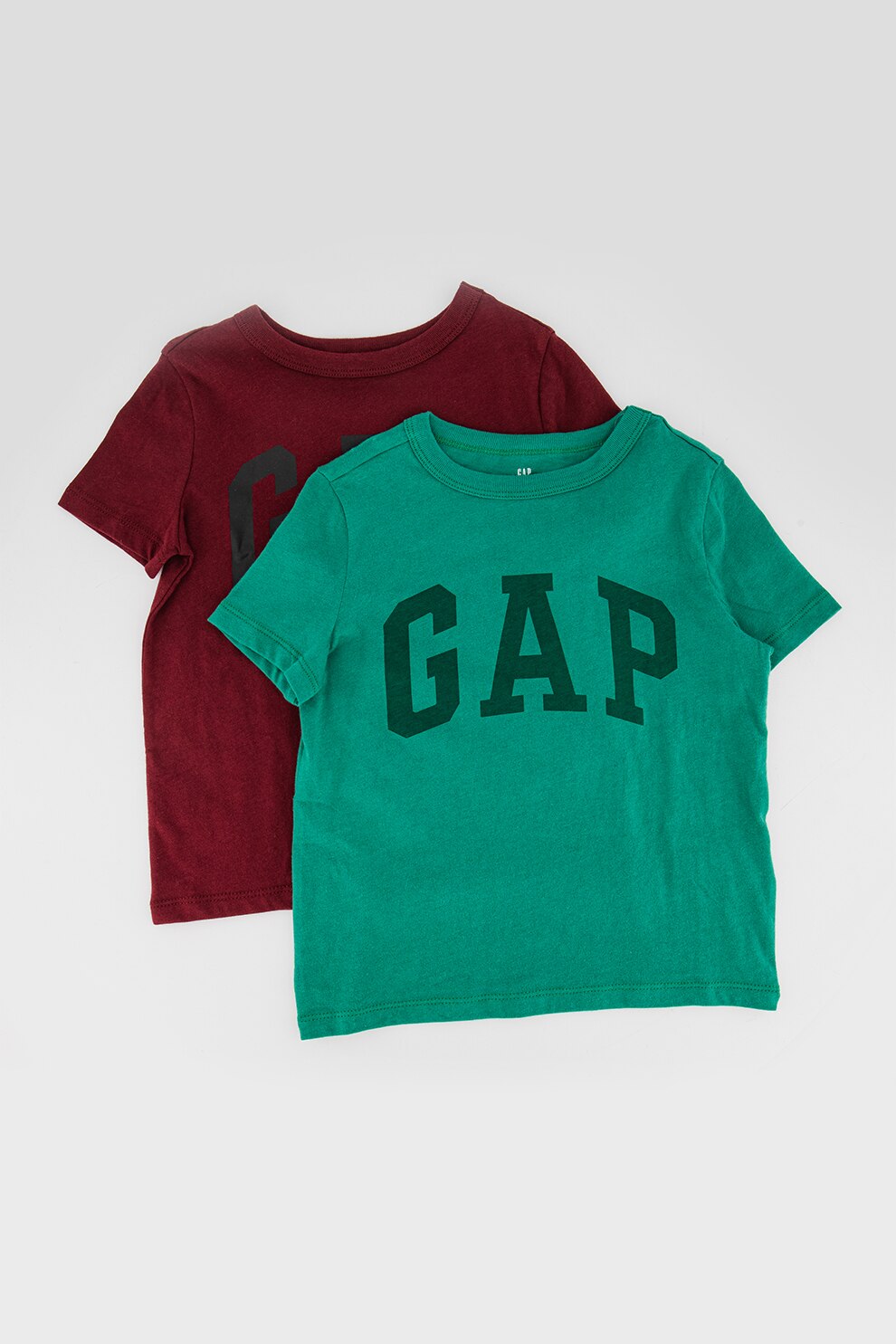GAP, Set de tricouri cu imprimeu logo - 2 piese, Verde/Rosu Bordeaux