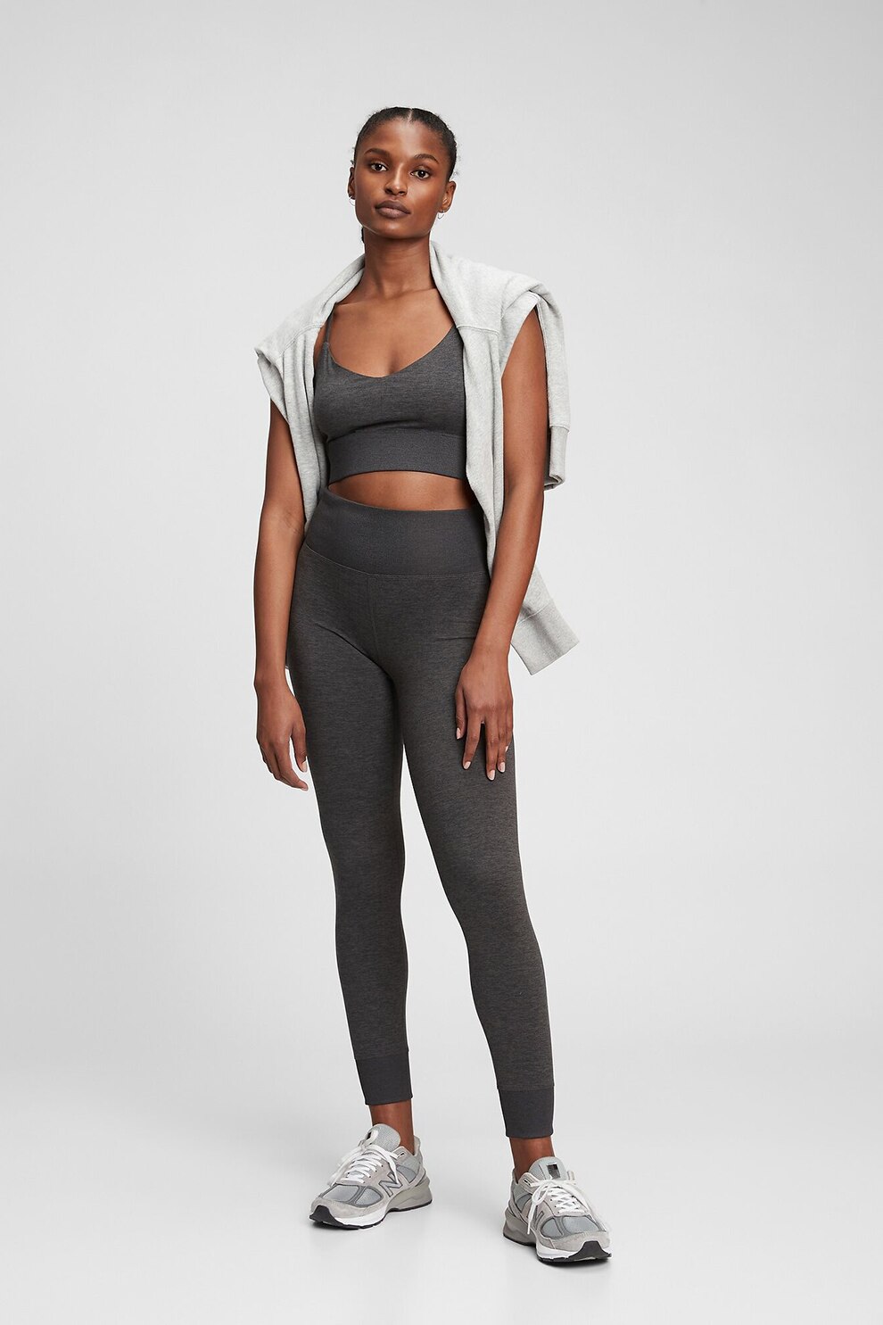 GAP, Pantaloni cu talie inalta si terminatii striate, Gri antracit