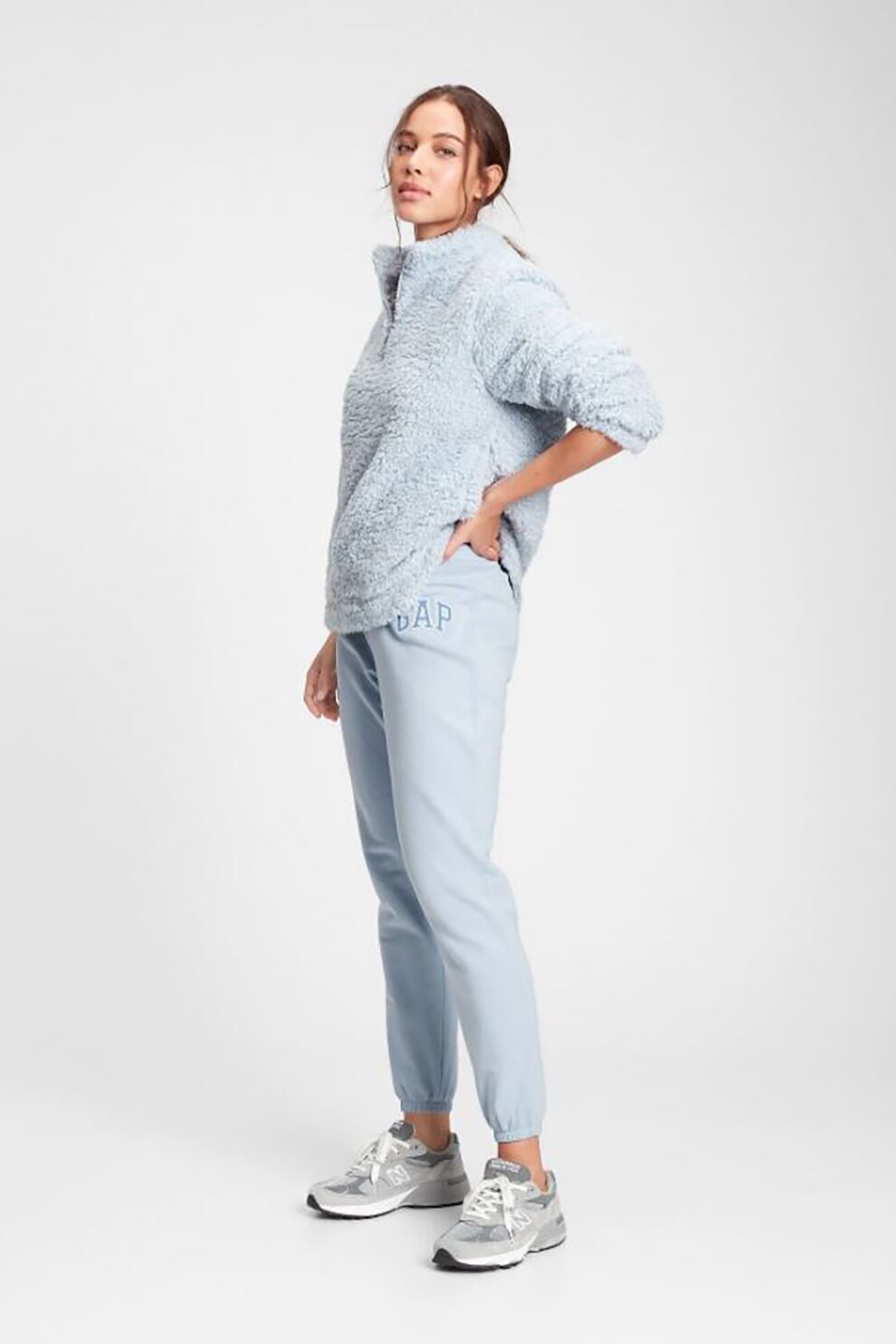 GAP, Pantaloni sport cu logo brodat, Albastru deschis