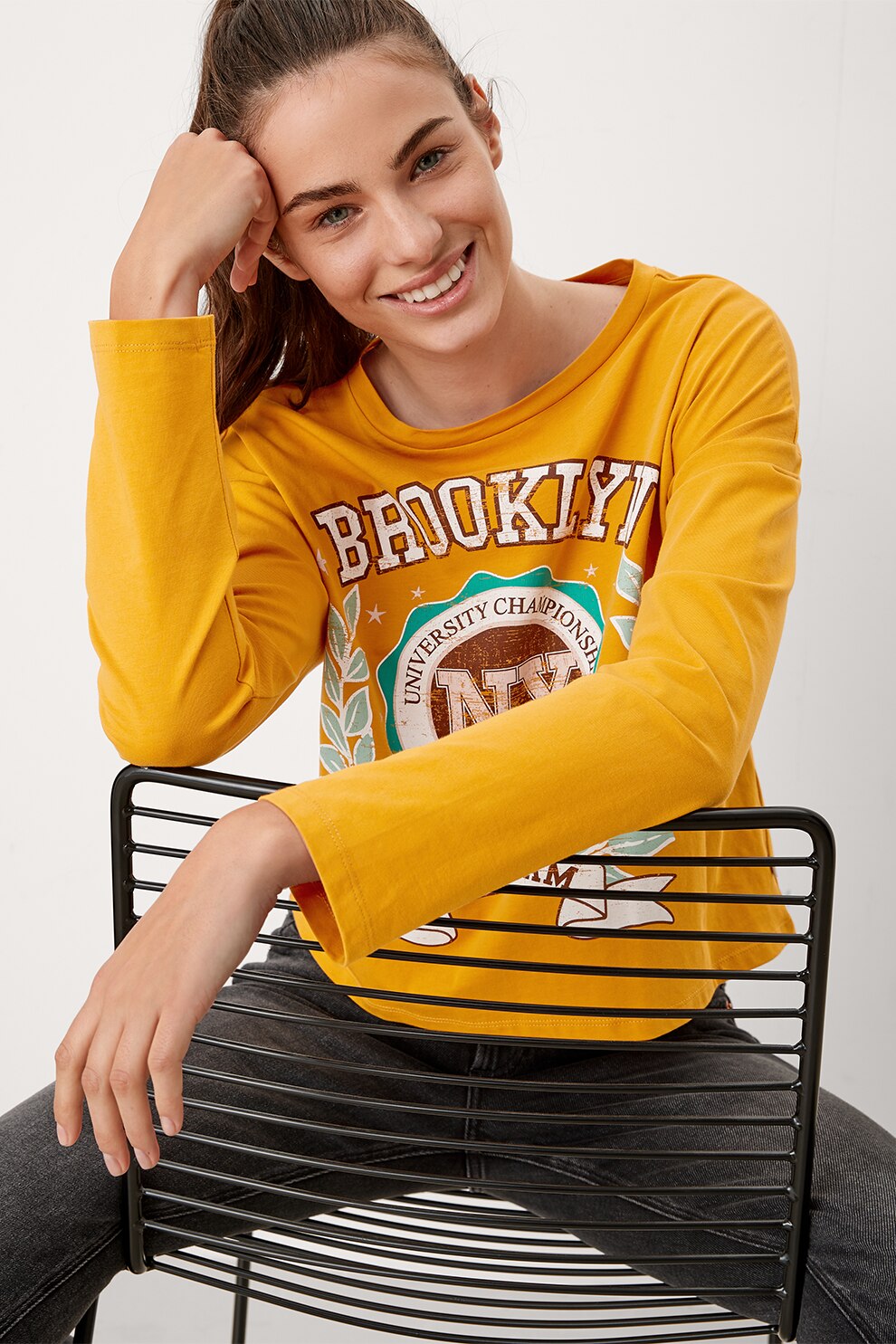 s.Oliver, Bluza de bumbac cu imprimeu text, Galben/Alb/Maro