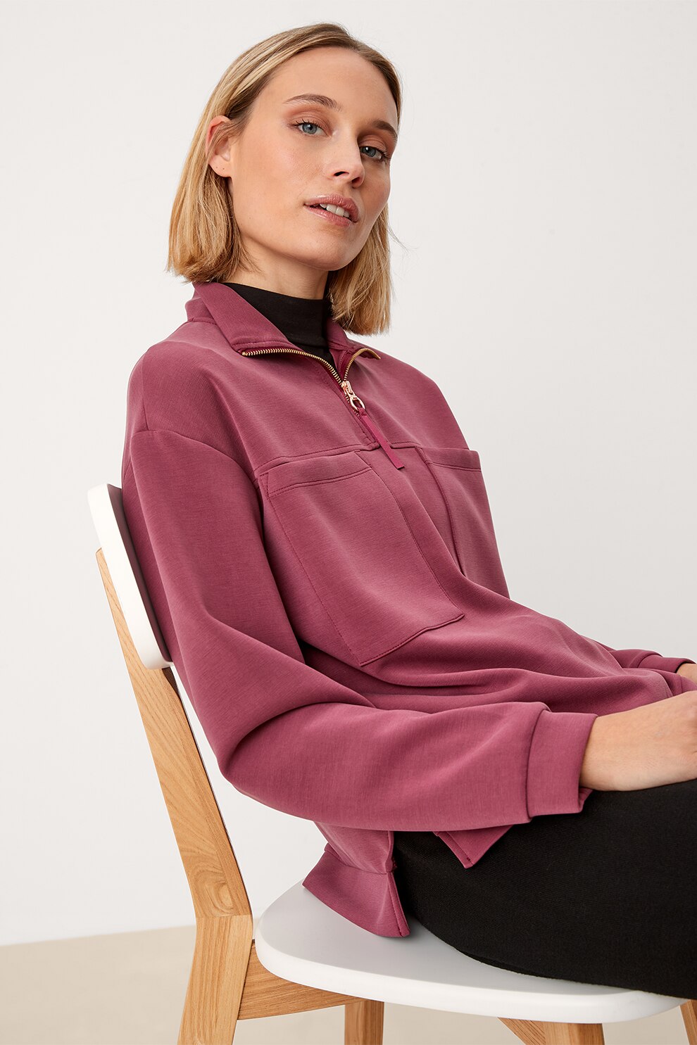 s.Oliver, Bluza sport din amestec de modal, cu fenta cu fermoar, Zmeuriu