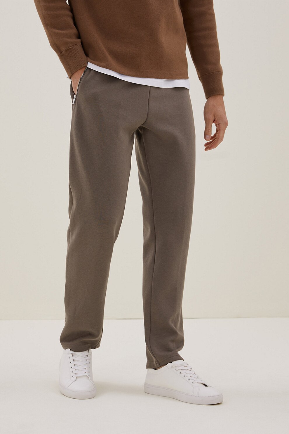Marks & Spencer, Pantaloni sport regular fit cu buzunare cu fermoar, Taupe