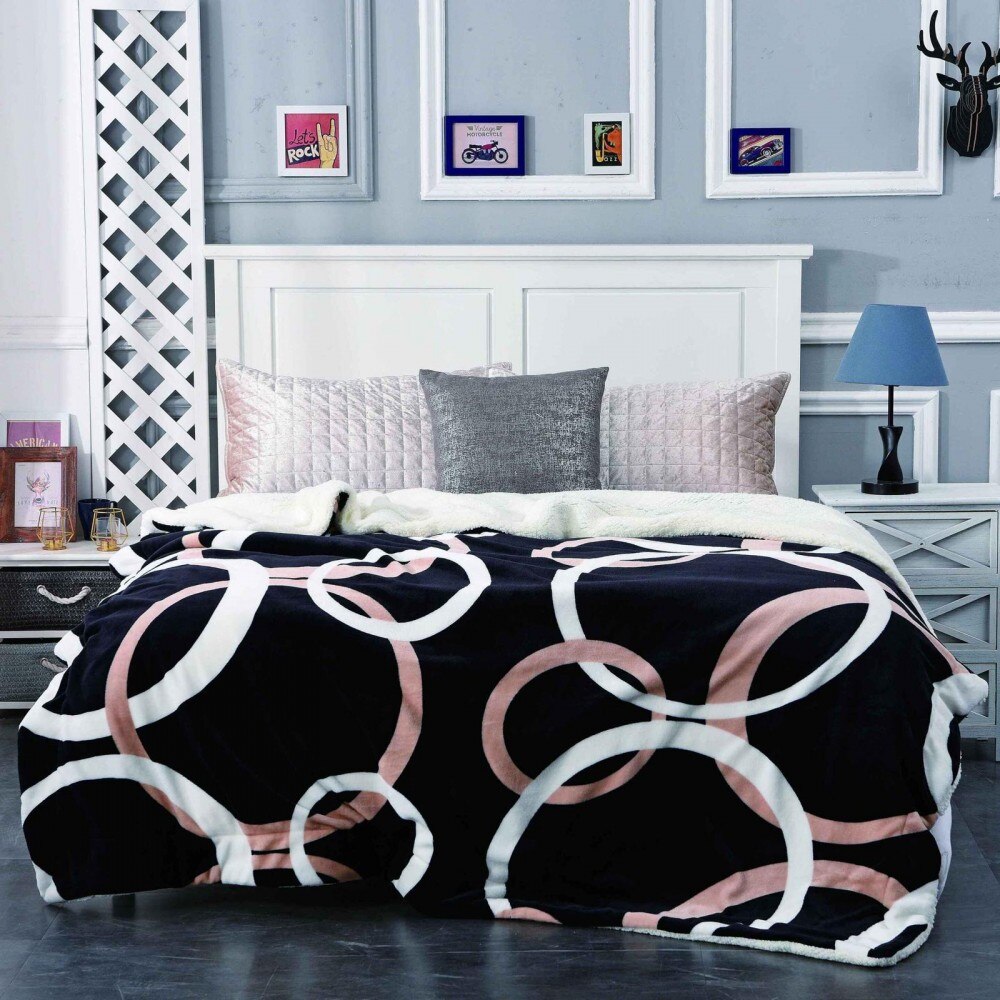 Patura cocolino pat dublu cu blanita House model cercuri negru/alb, 200x230cm