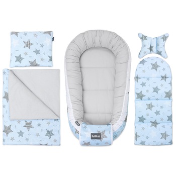 Set 5 piese Bellochi cosulet bebe, lenjerie, salteluta si perna bebe, Rigel Star, alb, gri, albastru Set 5 piese Bellochi cosulet bebe, lenjerie, salteluta si perna bebe, Rigel Star, alb, gri, albastru