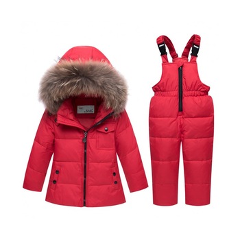 Costum ski rosu Costum ski rosu